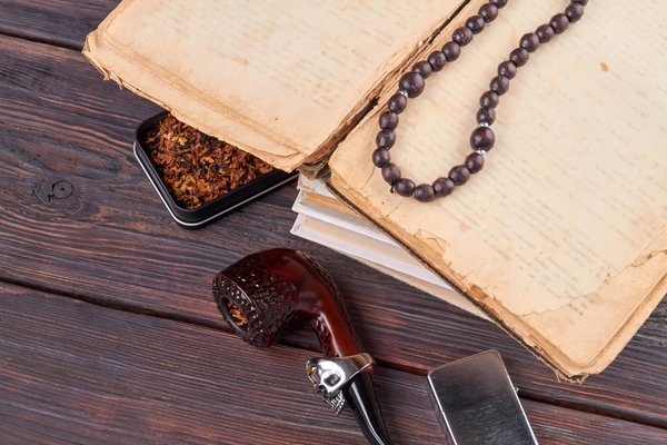 Comment choisir des accessoires pour une robe de mariée vintage?